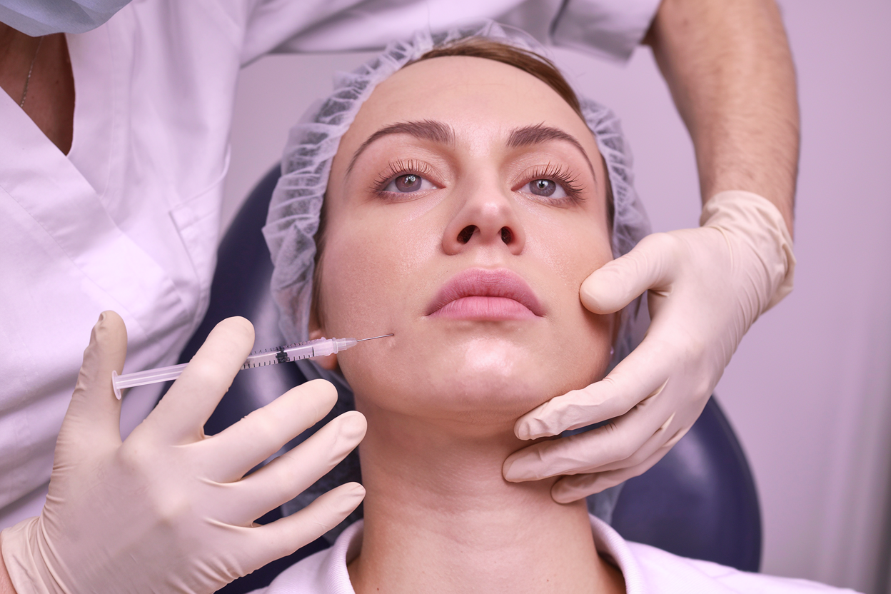 Podbródek - lipoliza iniekcyjna